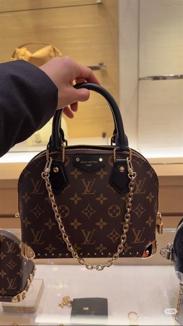 2026124173915520 260